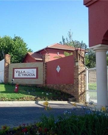 Villa Etrucia Entrance